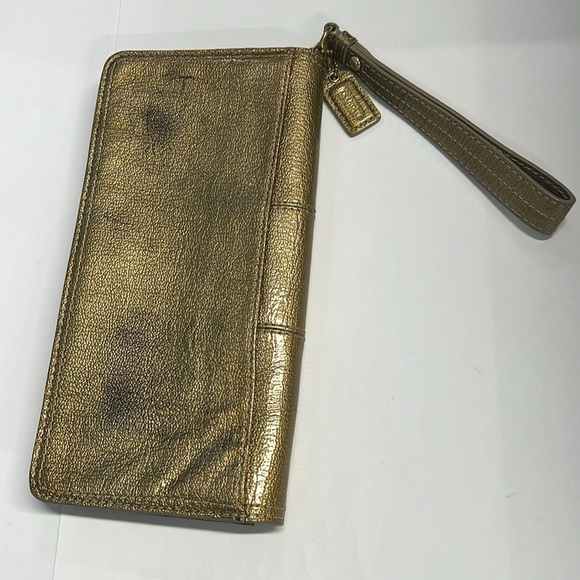 Coach Large Gold Patent Leather Clutch Wristlet Wallet Purse - Picture 2 of 13